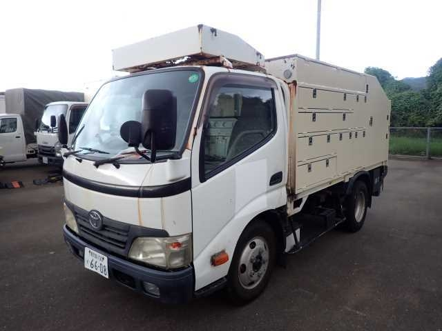 TOYOTA DYNA 2010