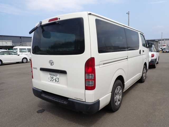 TOYOTA HIACE VAN 2020