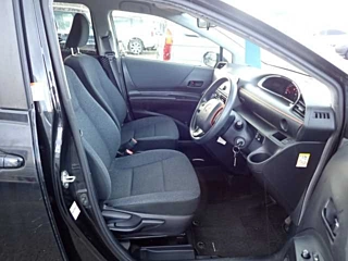TOYOTA SIENTA 2016