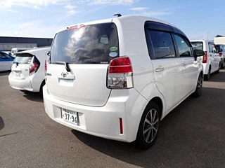 TOYOTA SPADE 2012
