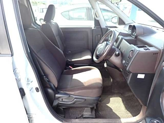 TOYOTA SPADE 2012