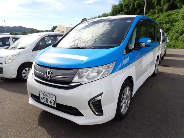 HONDA STEP WAGON 2016