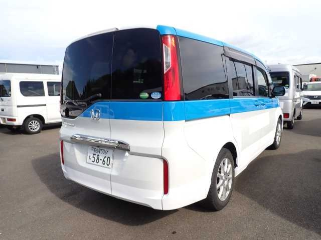 HONDA STEP WAGON 2016