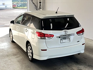 TOYOTA WISH 2011