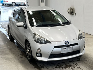 TOYOTA AQUA 2013