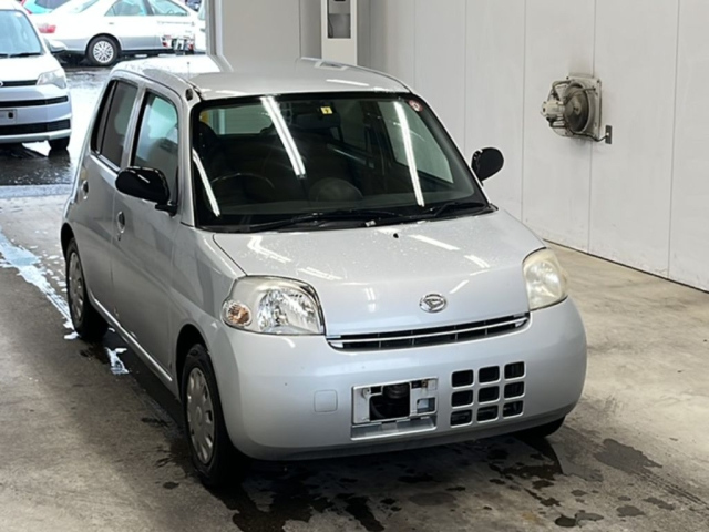 DAIHATSU ESSE 2010