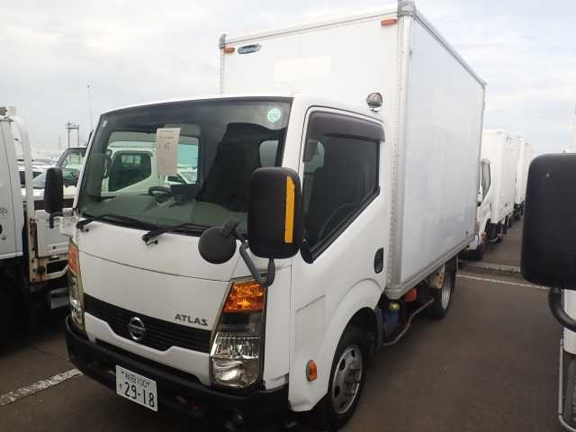 NISSAN ATLAS 2012