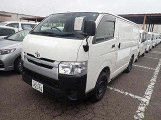 TOYOTA HIACE VAN 2020