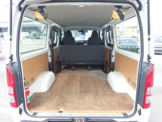 TOYOTA HIACE VAN 2019
