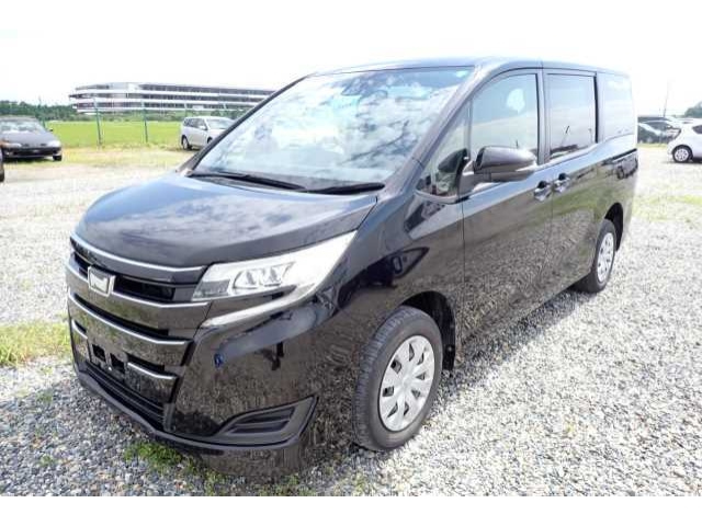 TOYOTA NOAH 2019