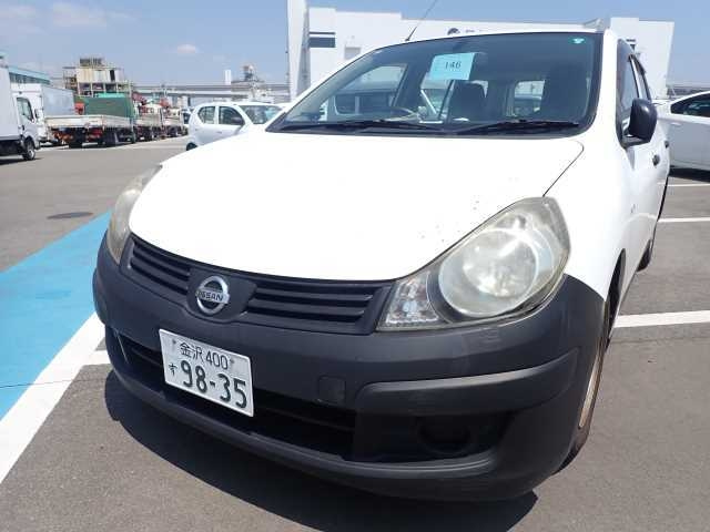 NISSAN AD 2015