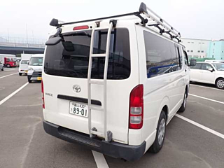 TOYOTA HIACE VAN 2010
