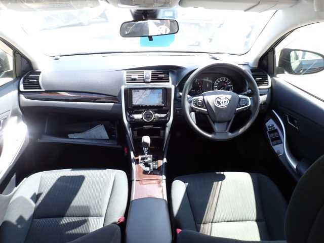 TOYOTA PREMIO 2020