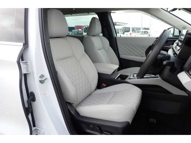 MITSUBISHI OUTLANDER PHEV 2023