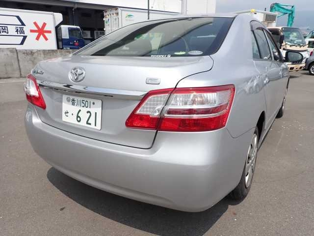 TOYOTA PREMIO 2014