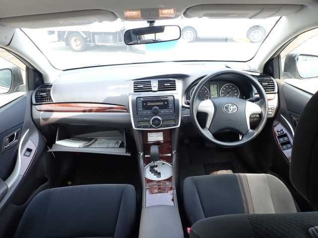 TOYOTA PREMIO 2014