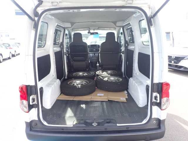 NISSAN NV200 2019