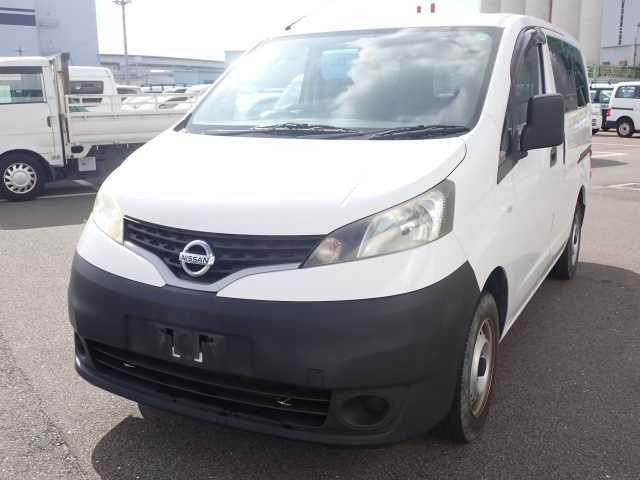 NISSAN NV200 2018