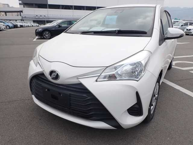 TOYOTA VITZ 2019