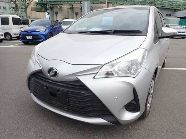 TOYOTA VITZ 2019