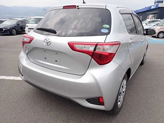 TOYOTA VITZ 2019