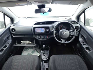 TOYOTA VITZ 2019
