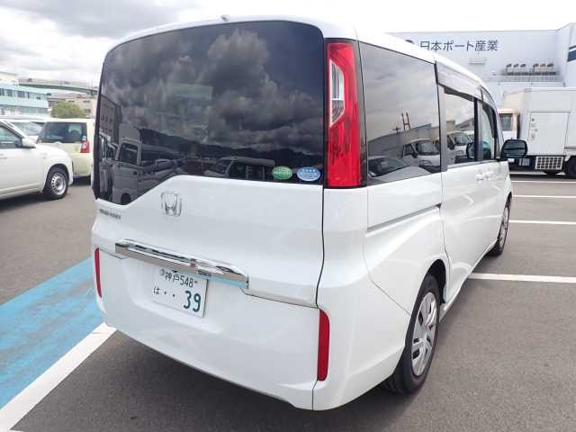 HONDA STEP WAGON 2016