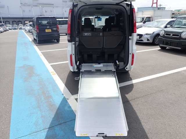 HONDA STEP WAGON 2016