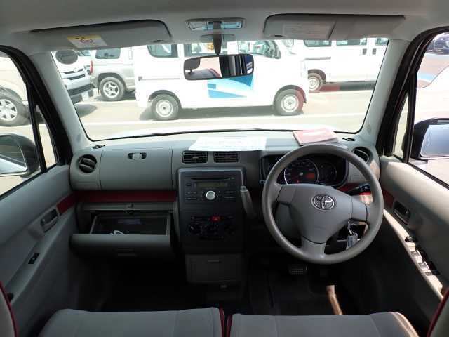 TOYOTA PIXIS SPACE 2012