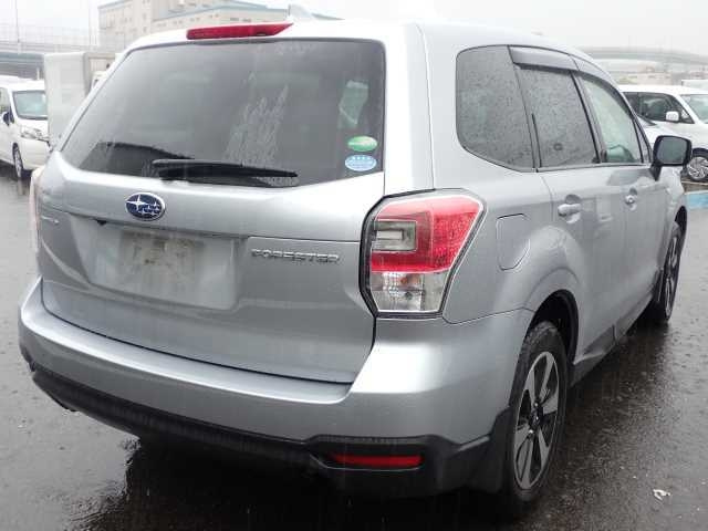 SUBARU FORESTER 2018