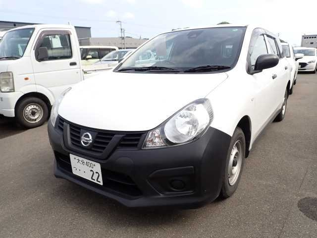 NISSAN AD 2020