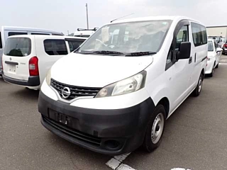 NISSAN NV200 2018