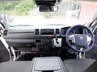 TOYOTA HIACE VAN 2020