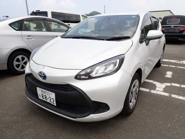 TOYOTA AQUA 2022