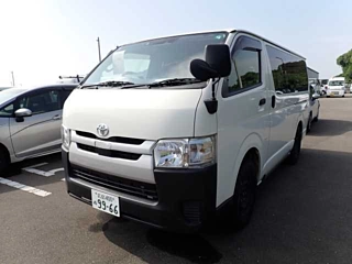 TOYOTA HIACE VAN 2020