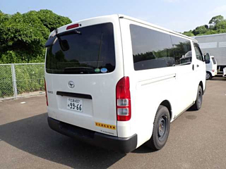 TOYOTA HIACE VAN 2020