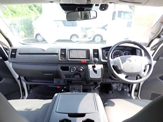 TOYOTA HIACE VAN 2020