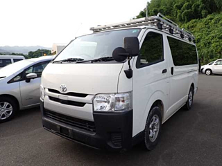 TOYOTA HIACE VAN 2020