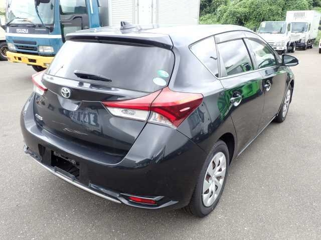 TOYOTA AURIS 2015