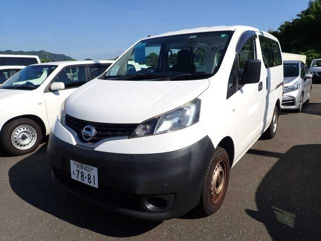 NISSAN NV200 2019