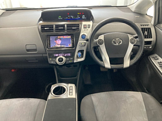TOYOTA PRIUS ALPHA 2012