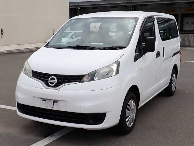 NISSAN NV200 2018