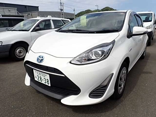 TOYOTA AQUA 2019