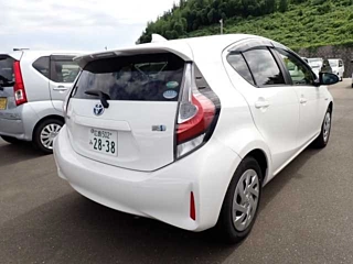 TOYOTA AQUA 2019