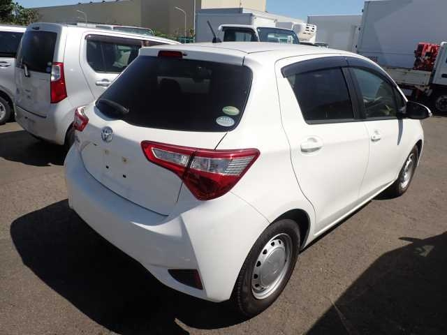 TOYOTA VITZ 2020