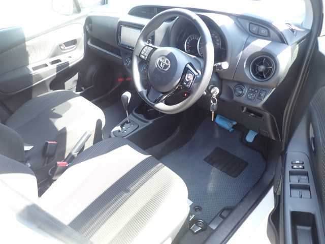 TOYOTA VITZ 2020