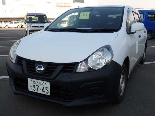 NISSAN AD 2019