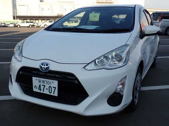 TOYOTA AQUA 2016