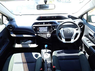 TOYOTA AQUA 2016