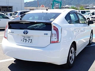 TOYOTA PRIUS 2012